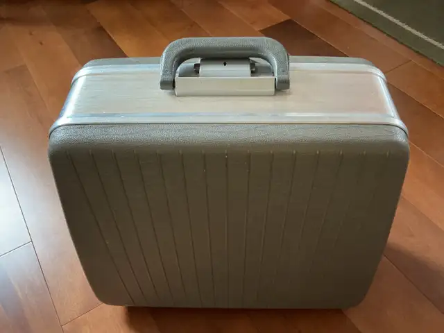 Machine à écrire Remington Fleetwing années 1960 - Photo 3