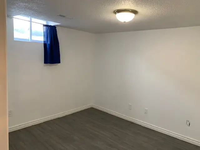 Spacious 2 bedroom Basement apartment  in mississauga - Photo 6