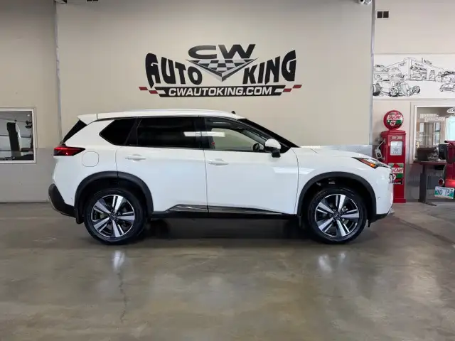 2023 Nissan Rogue Platinum / AWD / 1 Owner / Fully Appointed