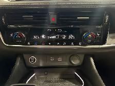 2023 Nissan Rogue Platinum / AWD / 1 Owner / Fully Appointed - Photo 14