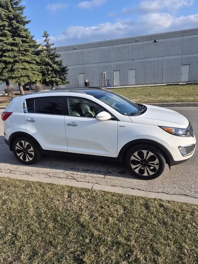 2011 Kia Sportage EX 2.0L Turbo 111,000 km
