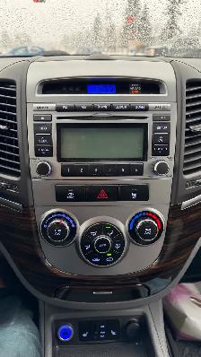 2011 Hyundai Santa Fe - Photo 5