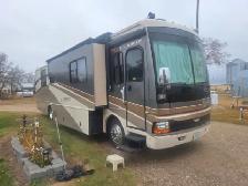 2005 Fleetwood Discovery39S - Photo 2
