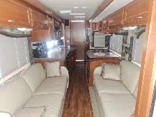 2005 Fleetwood Discovery39S - Photo 9