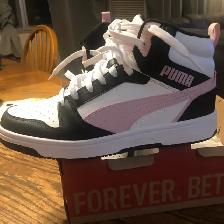 women’s Puma Shoes size 9 new for sale… - Photo 4