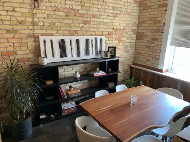 2 Bedroom Loft Apartment - Photo 2