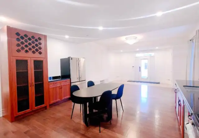 Spacious 2 Bedroom Suite (Walk-Out Basement) - Photo 2