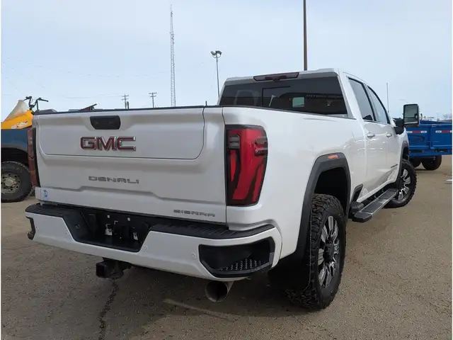 2024 GMC Sierra 3500HD Denali Diesel/Nav/Sunroof/Heads-UP Displa - Photo 10