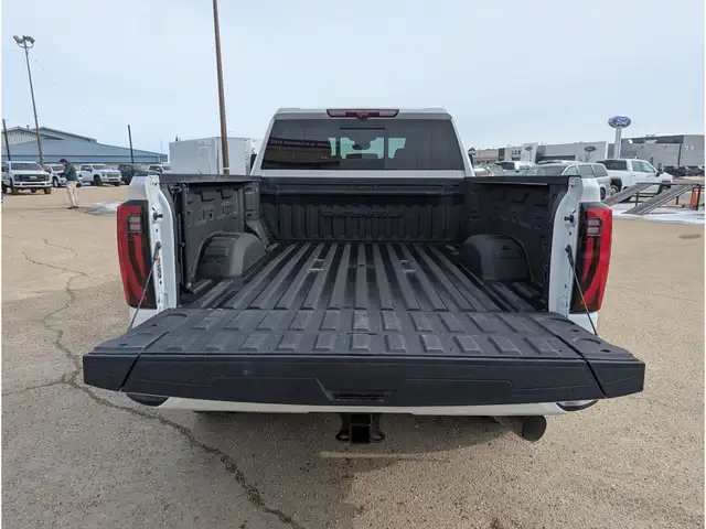 2024 GMC Sierra 3500HD Denali Diesel/Nav/Sunroof/Heads-UP Displa - Photo 12