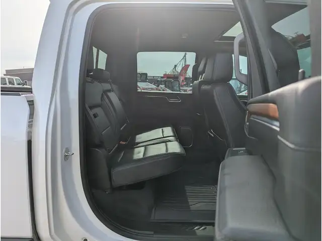 2024 GMC Sierra 3500HD Denali Diesel/Nav/Sunroof/Heads-UP Displa - Photo 24