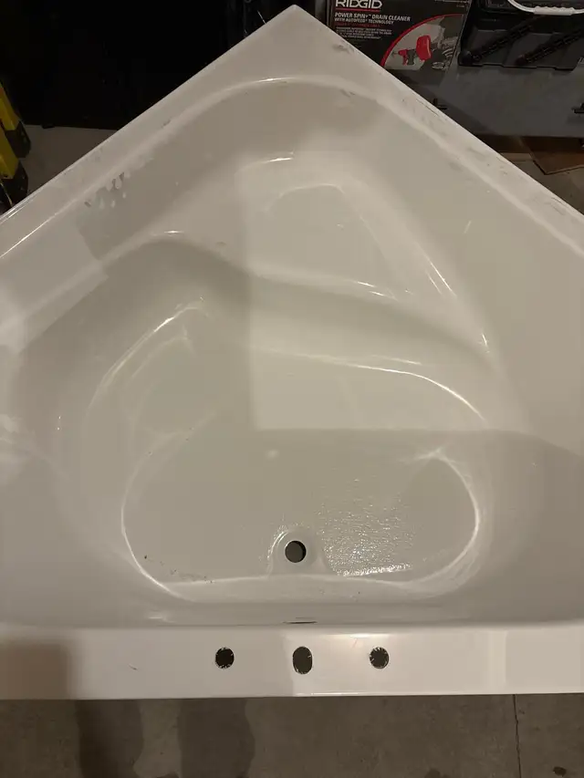 Maxx 60x60 Corner Tub - Photo 2