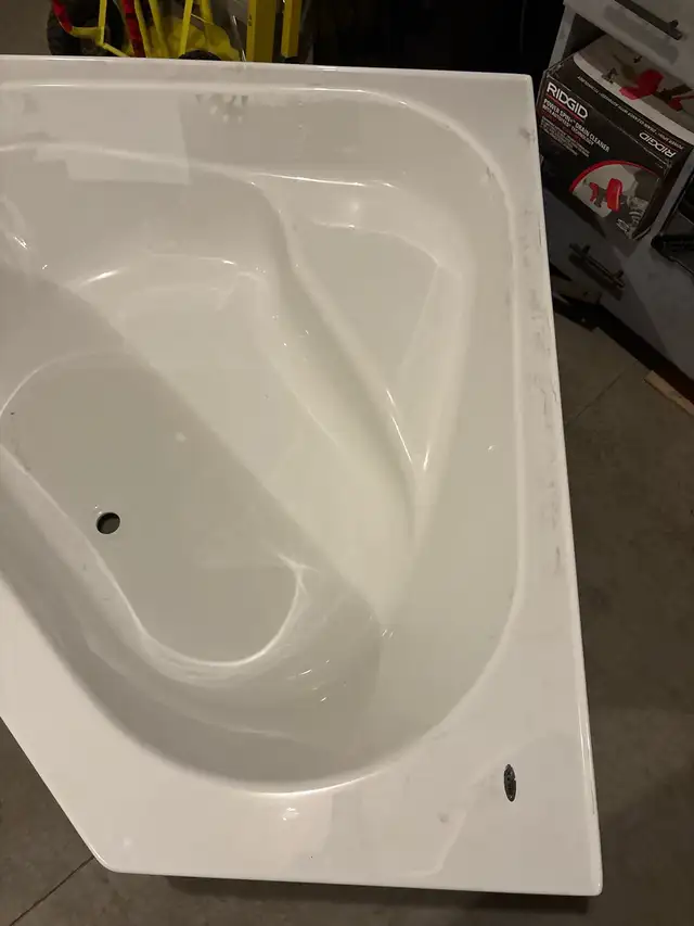 Maxx 60x60 Corner Tub - Photo 3