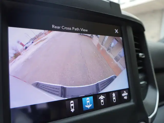2021 Dodge Ram 2500 UPGRADED BIG HORN.... OFF ROAD 2HZ PACKAGE! - Photo 24