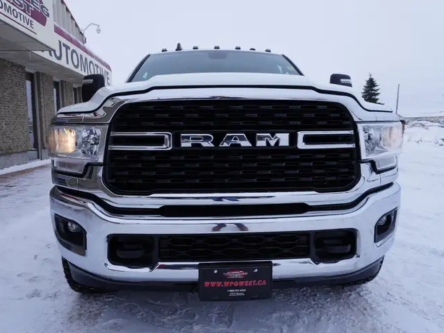 2023 Dodge Ram 2500 BIG HORN, LOADED BUCKETS AND CONSOLE CLEAN T - Photo 4