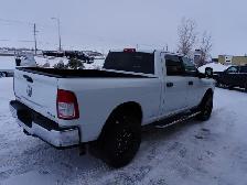2023 Dodge Ram 2500 BIG HORN, LOADED BUCKETS AND CONSOLE CLEAN T - Photo 10