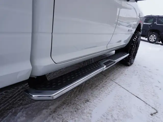 2023 Dodge Ram 2500 BIG HORN, LOADED BUCKETS AND CONSOLE CLEAN T - Photo 17
