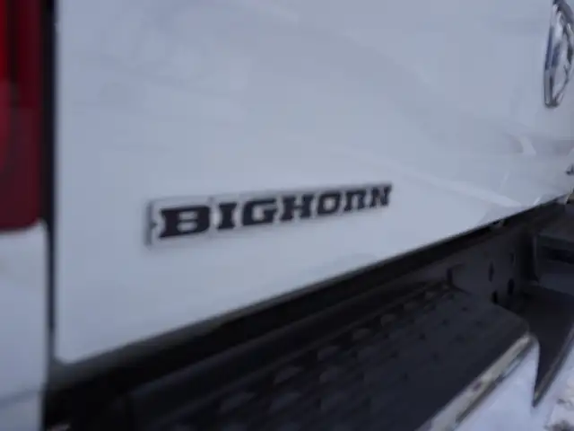 2023 Dodge Ram 2500 BIG HORN, LOADED BUCKETS AND CONSOLE CLEAN T - Photo 21