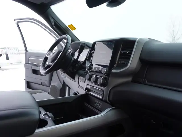 2023 Dodge Ram 2500 BIG HORN, LOADED BUCKETS AND CONSOLE CLEAN T - Photo 28