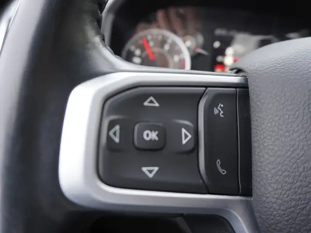 2023 Dodge Ram 2500 BIG HORN, LOADED BUCKETS AND CONSOLE CLEAN T - Photo 31