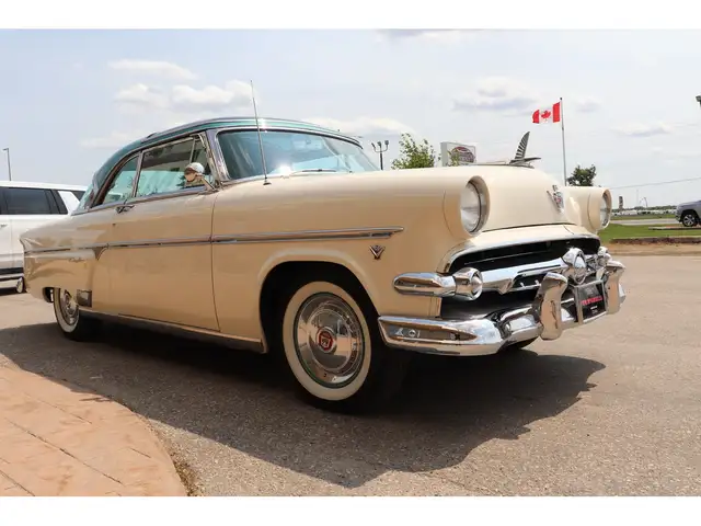 1954 Ford Crestline Skyliner GLASS ROOF, VERY RARE 1 YEAR ONLY, - Photo 9