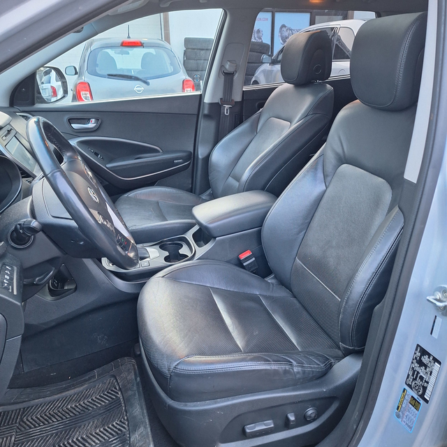 2017 Hyundai Santa Fe XL Luxury AWD, 3.3l 6cyl, 6 seats, extra s - Photo 11