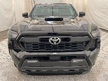 2025 Toyota Tacoma - Photo 2