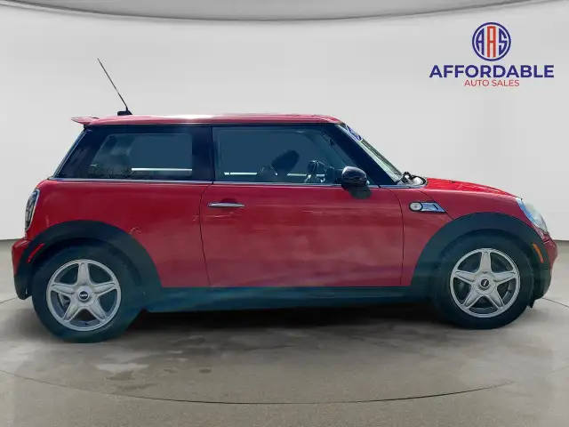 2010 MINI Cooper S - Photo 3