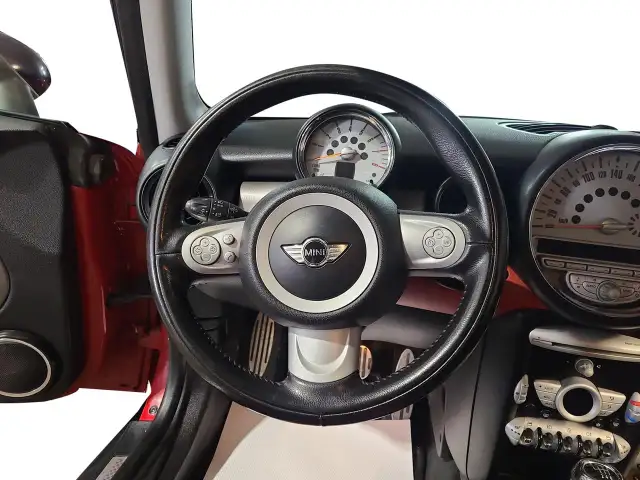 2010 MINI Cooper S - Photo 12