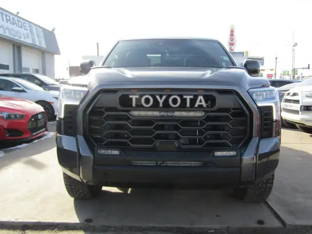 2025 Toyota Tundra 4x4 Crewmax TRD PRO Limited Hybrid LEATHER / - Photo 2
