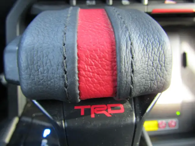 2025 Toyota Tundra 4x4 Crewmax TRD PRO Limited Hybrid LEATHER / - Photo 27