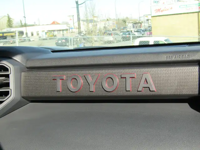 2025 Toyota Tundra 4x4 Crewmax TRD PRO Limited Hybrid LEATHER / - Photo 33