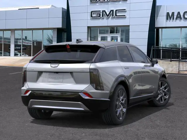2026 Cadillac OPTIQ Luxury - $387 B/W - Photo 4