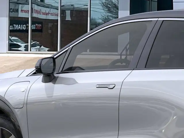 2026 Cadillac OPTIQ Luxury - $387 B/W - Photo 12