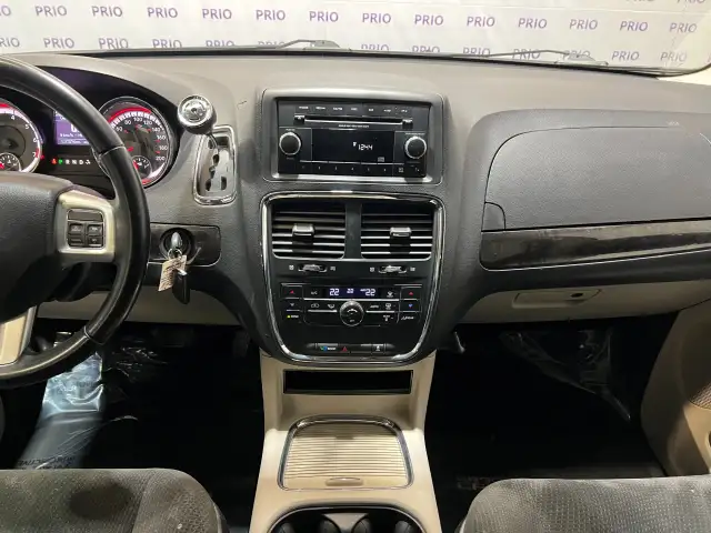2017 Dodge Grand Caravan - Photo 25
