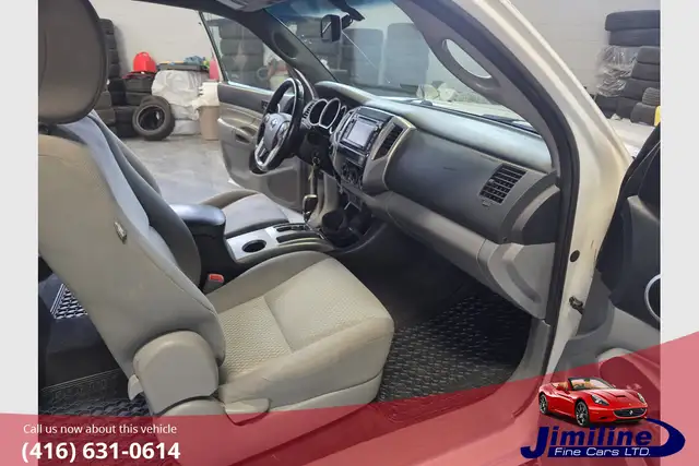 2015 Toyota Tacoma SR5 V6 CABSR5 V6 4X4 - Photo 9