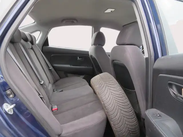 2010 Hyundai Elantra 4dr Sdn Auto GL - Photo 11