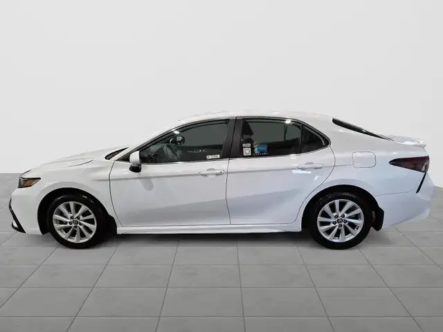 2024 Toyota Camry SE SE | Heated Seats & Steering - Photo 5
