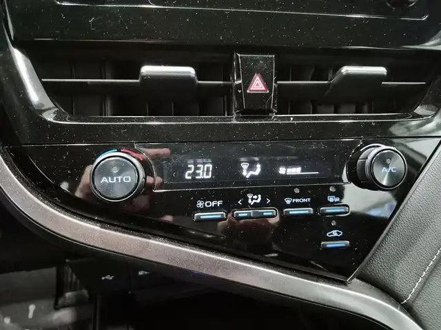 2024 Toyota Camry SE SE | Heated Seats & Steering - Photo 10