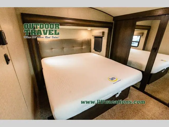 2022 Grand Design Reflection 341RDS - Photo 30