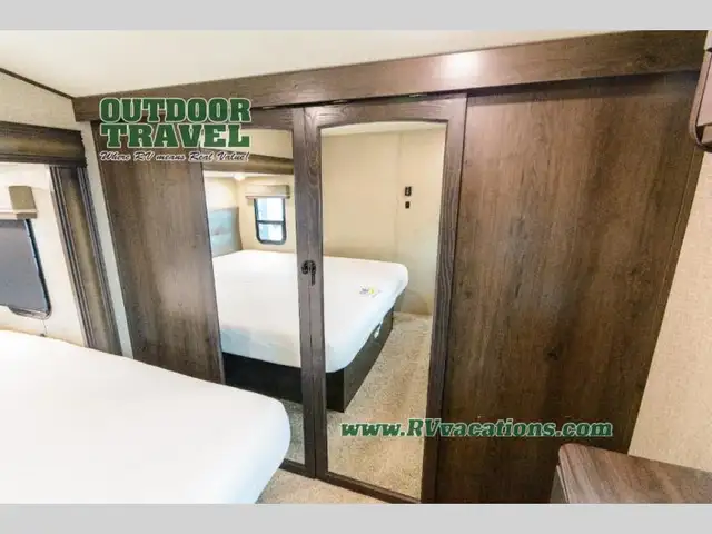 2022 Grand Design Reflection 341RDS - Photo 32