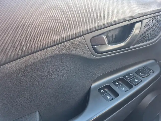 2021 Hyundai Kona 2.0L Preferred 2.0L Preferred | Heated Seat... - Photo 14