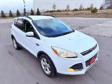 2016 Ford Escape SE 4dr 4x4 Automatic - Photo 3