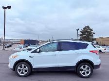 2016 Ford Escape SE 4dr 4x4 Automatic - Photo 4