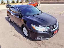 2017 Nissan Altima 4dr Sedan I4 CVT 2.5 - Photo 3