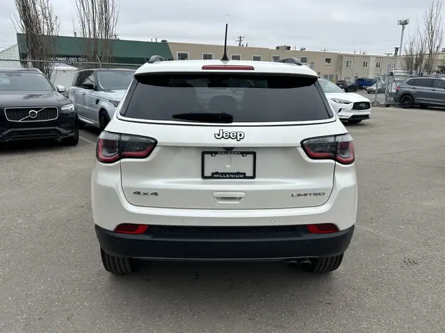 2018 Jeep Compass LIMITED 4X4/NAVIGATION/B.CAM/PANO ROOF/FINANCI - Photo 17