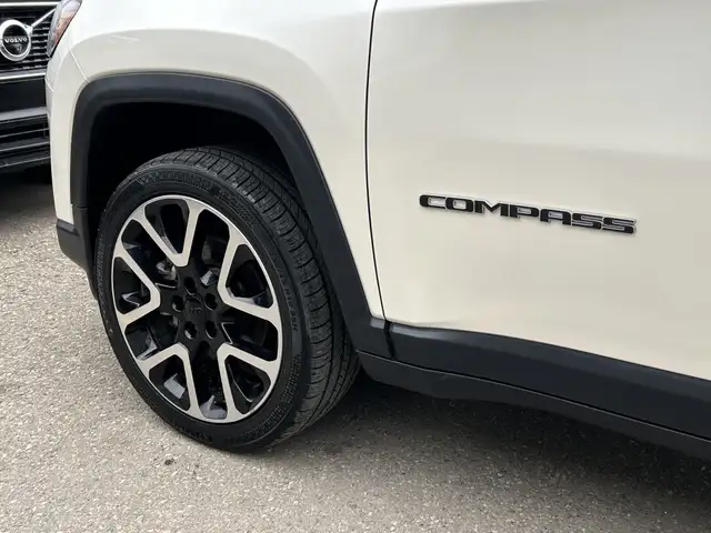 2018 Jeep Compass LIMITED 4X4/NAVIGATION/B.CAM/PANO ROOF/FINANCI - Photo 24