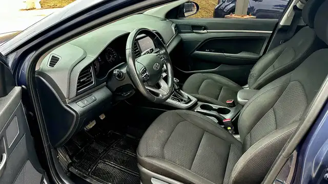 2020 Hyundai Elantra Preferred IVT | NO ACCIDENTS | HEATED STEER - Photo 9