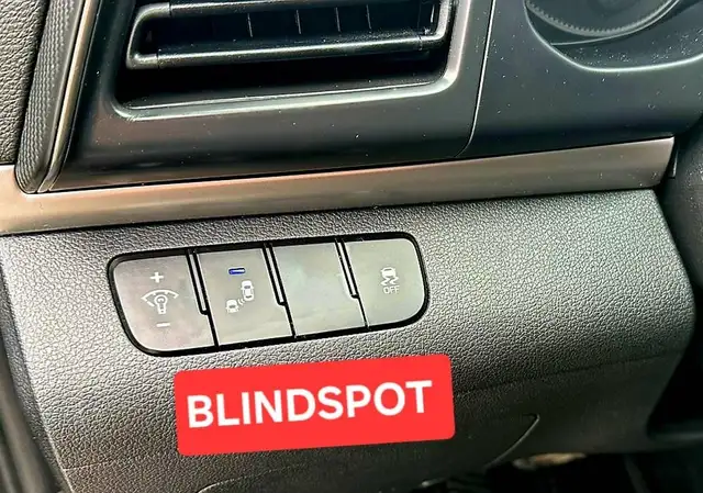 2020 Hyundai Elantra Preferred IVT | NO ACCIDENTS | HEATED STEER - Photo 19