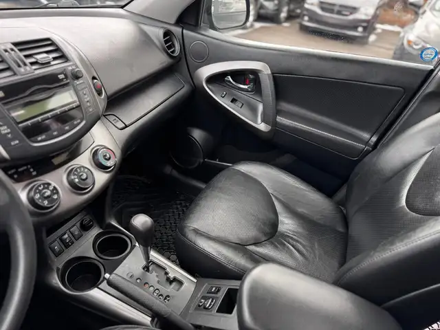 2010 Toyota RAV4 Sport V6 - Photo 13