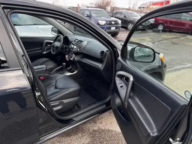 2010 Toyota RAV4 Sport V6 - Photo 19